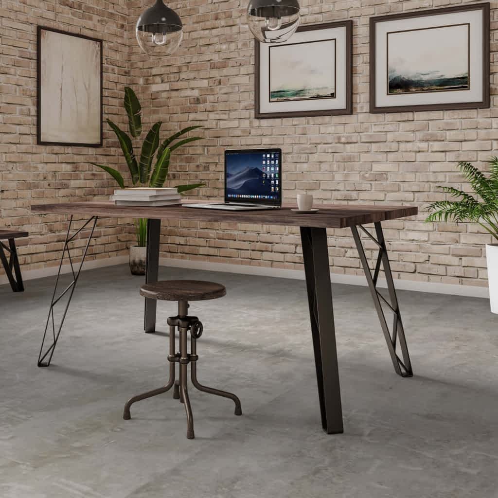 mesa con taburete y portátil
